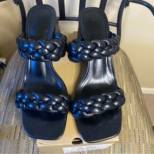 Black braided sandal - black - like new